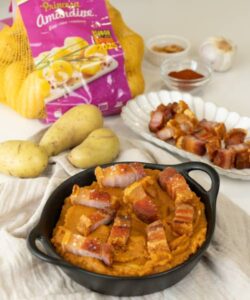 Patatas revolconas con torreznos